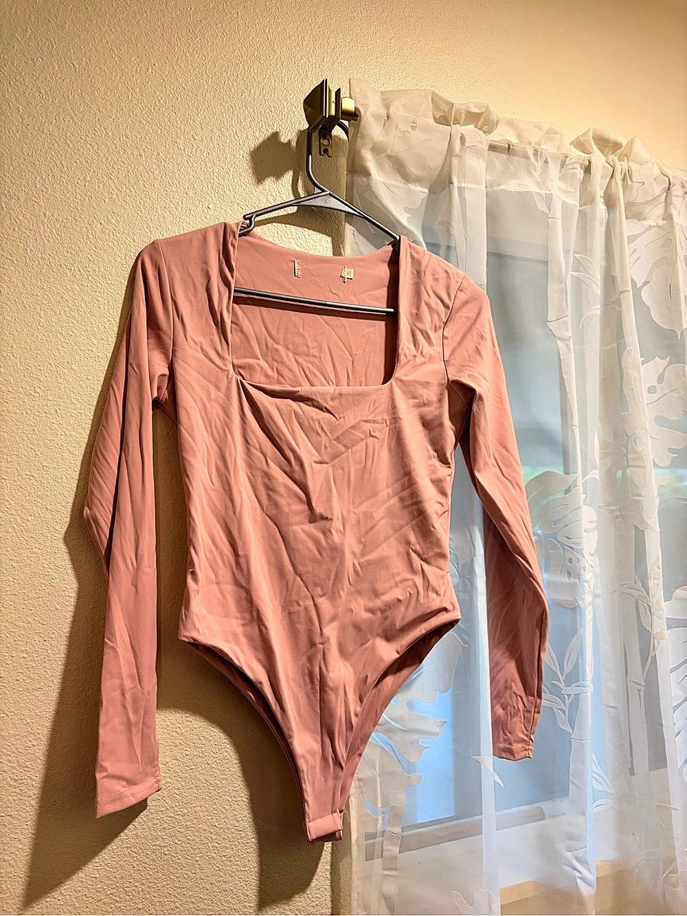 Long Sleeve Bodysuit in Pink Like New